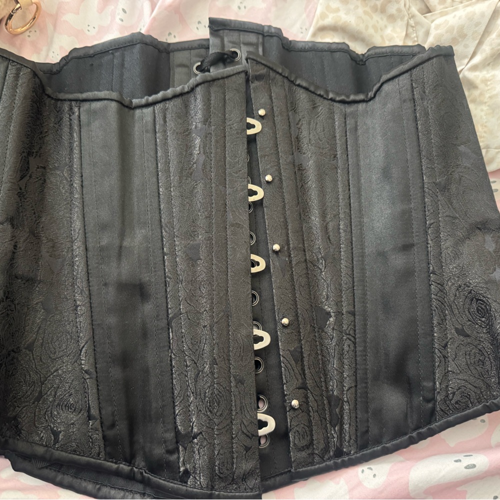 Elegant Black Lace Corset
